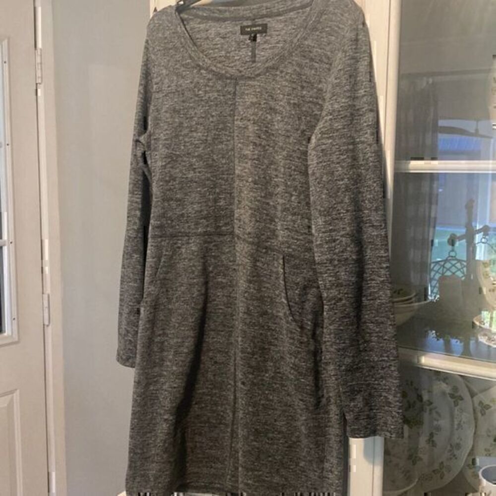 The Limited long sleeve polyester dress    A